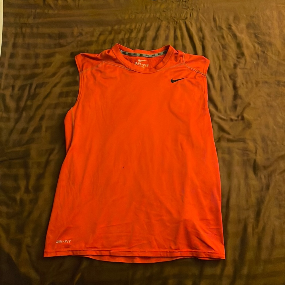 Nike sleeveless exercise shirt, medium